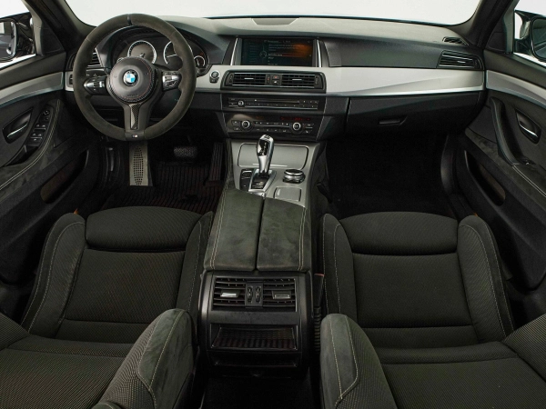 BMW 5 серии, VI (F10/F11/F07) Рестайлинг фото №8
