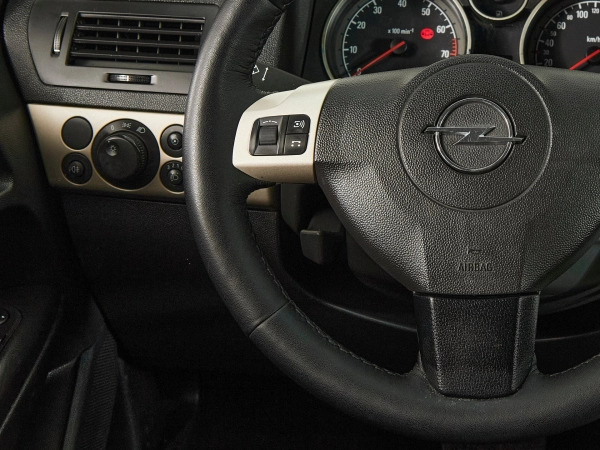 Opel Astra, H Рестайлинг фото №11