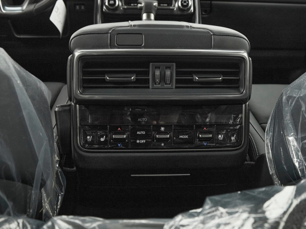 Lexus LX, IV фото №31
