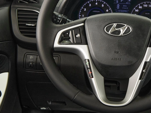 Hyundai Solaris, I фото №11