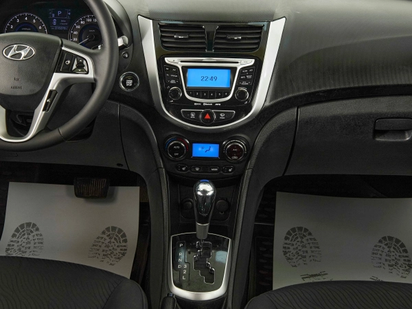 Hyundai Solaris, I фото №15