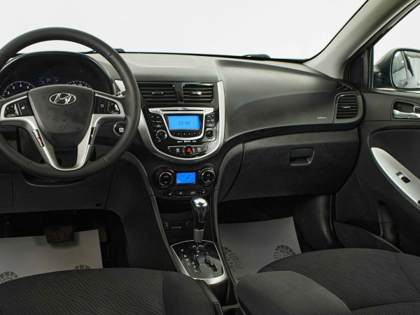 Hyundai Solaris, I фото №7