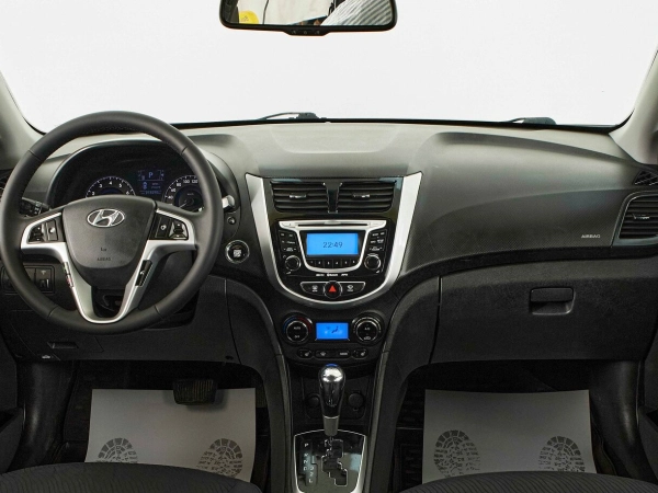 Hyundai Solaris, I фото №8