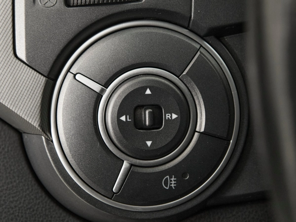 SsangYong Kyron, I Рестайлинг фото №14