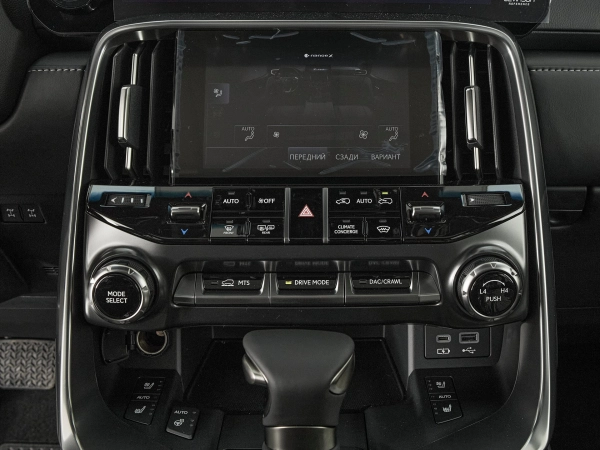 Lexus LX, IV фото №19