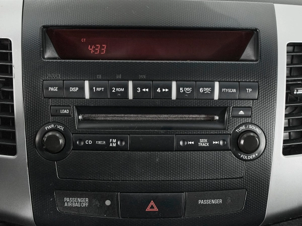 Mitsubishi Outlander, II Рестайлинг фото №16
