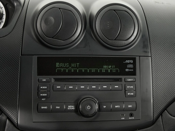 Chevrolet Aveo, I Рестайлинг фото №15