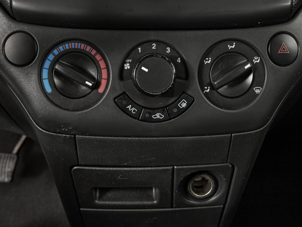 Chevrolet Aveo, I Рестайлинг фото №16