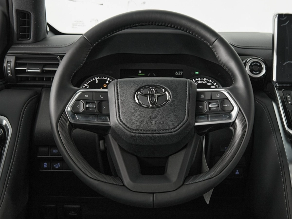 Toyota Land Cruiser, 300 Series фото №11