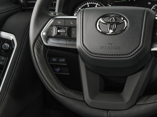 Toyota Land Cruiser, 300 Series фото №13