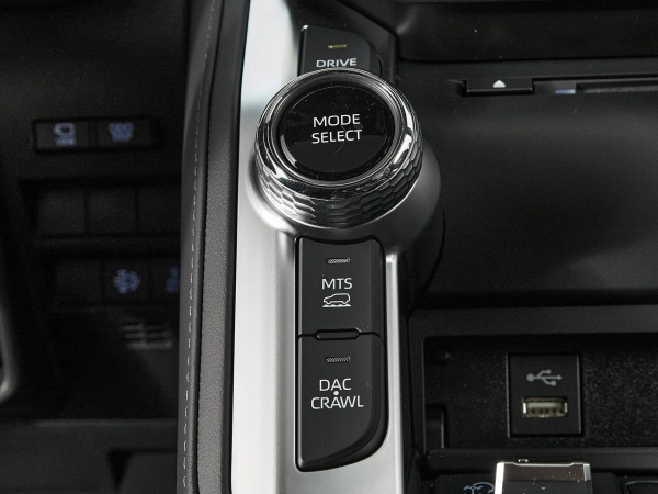 Toyota Land Cruiser, 300 Series фото №26