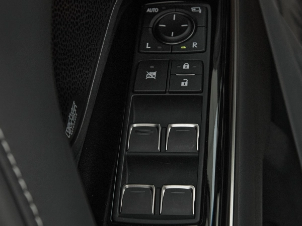 Lexus LX, IV фото №18