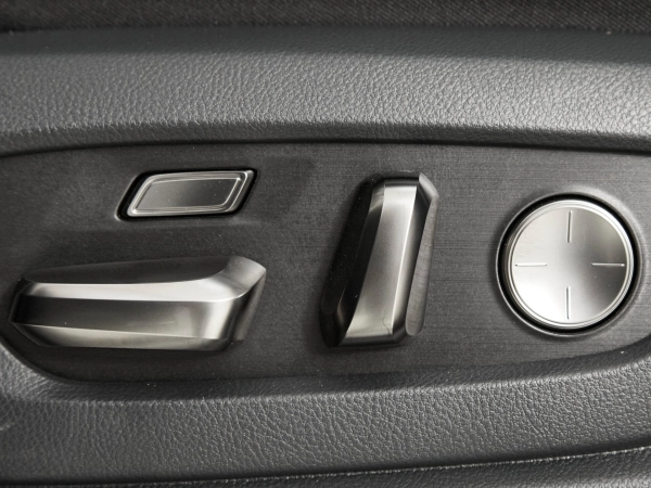 Lexus LX, IV фото №19