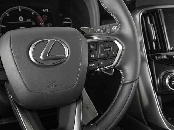 Lexus LX, IV фото №14