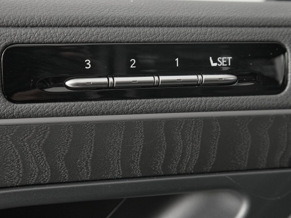 Lexus LX, IV фото №19