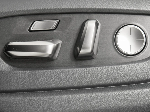 Lexus LX, IV фото №20