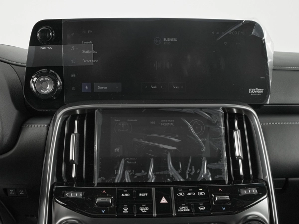 Lexus LX, IV фото №28