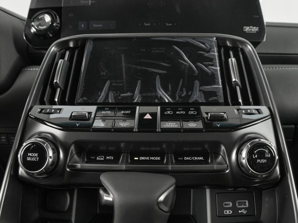 Lexus LX, IV фото №29