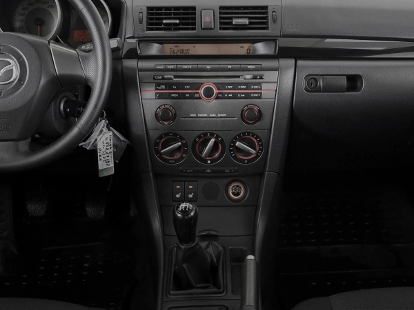 Mazda 3, I (BK) Рестайлинг фото №17