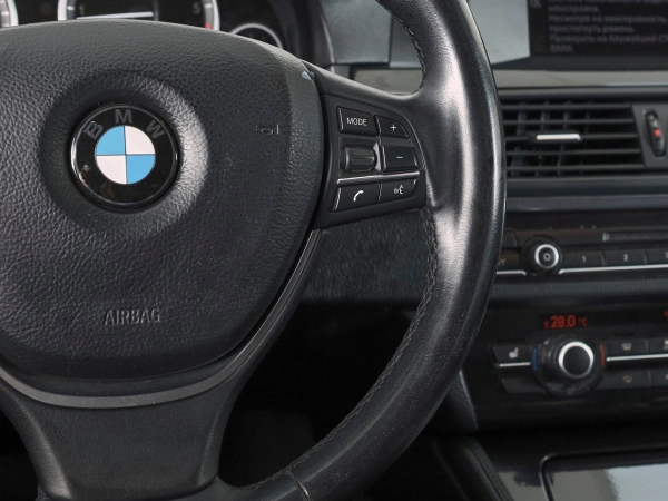 BMW 5 серии, VI (F10/F11/F07) Рестайлинг фото №12