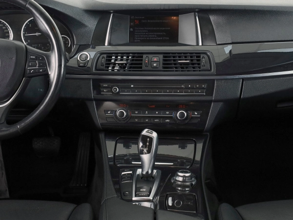 BMW 5 серии, VI (F10/F11/F07) Рестайлинг фото №18