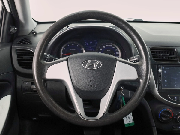 Hyundai Solaris, I фото №10