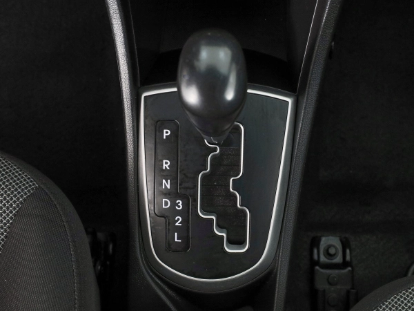 Hyundai Solaris, I фото №15
