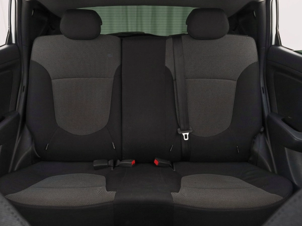 Hyundai Solaris, I фото №16
