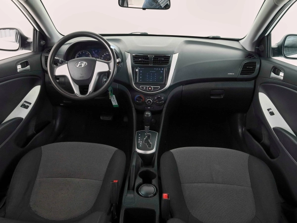 Hyundai Solaris, I фото №8