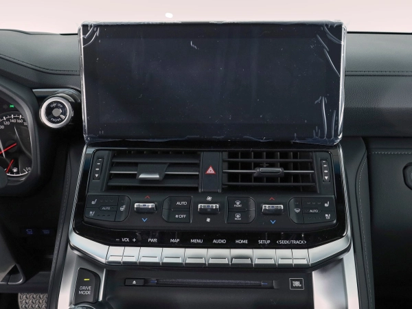 Toyota Land Cruiser, 300 Series фото №23