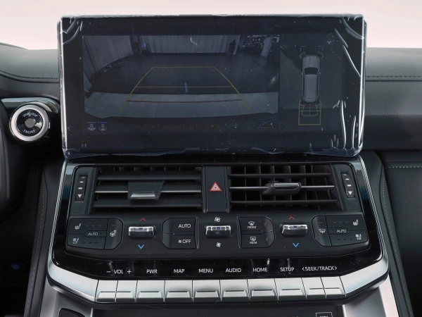 Toyota Land Cruiser, 300 Series фото №25