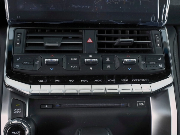 Toyota Land Cruiser, 300 Series фото №26