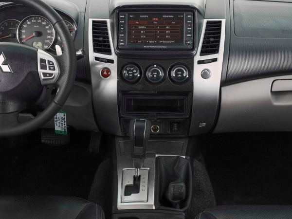 Mitsubishi Pajero Sport, II фото №18