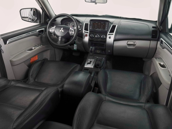 Mitsubishi Pajero Sport, II фото №9