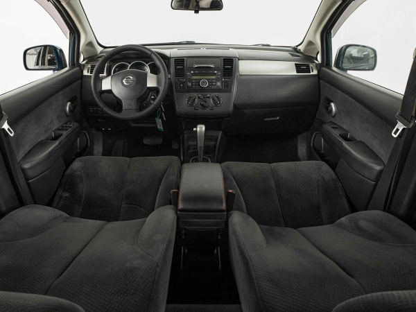 Nissan Tiida, I Рестайлинг фото №8
