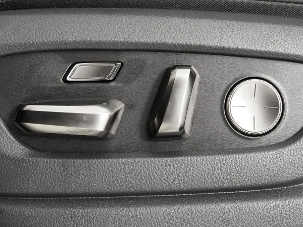 Lexus LX, IV фото №15