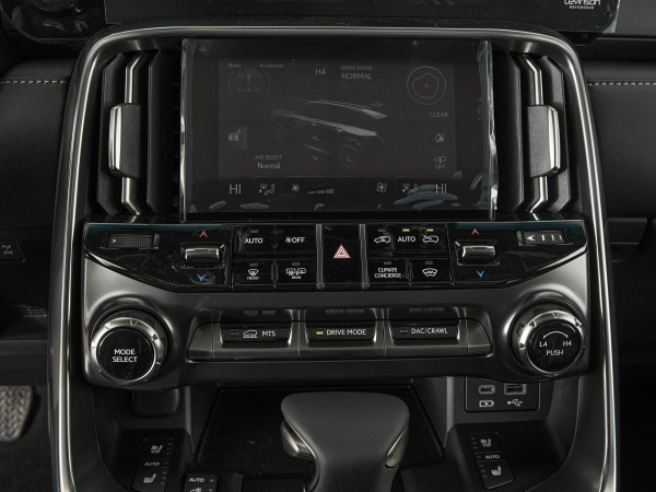 Lexus LX, IV фото №23
