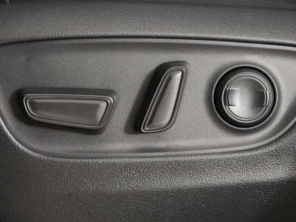 Toyota Land Cruiser, 300 Series фото №17