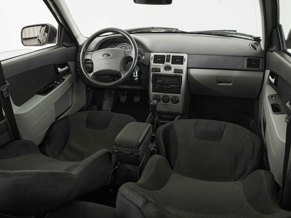 Lada (ВАЗ) Priora, I фото №9