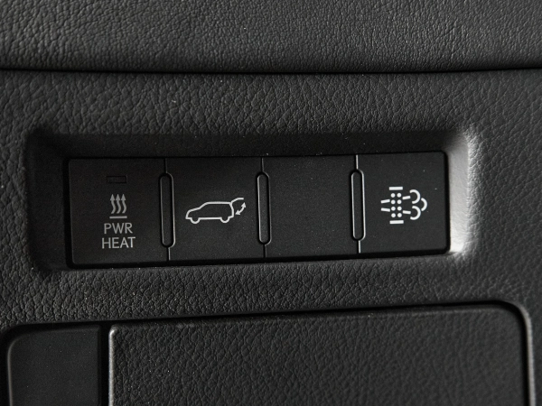 Lexus LX, IV фото №23