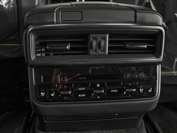 Lexus LX, IV фото №37