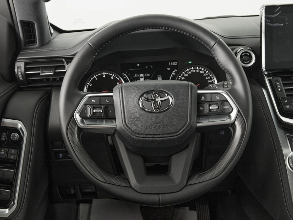 Toyota Land Cruiser, 300 Series фото №11