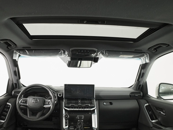 Toyota Land Cruiser, 300 Series фото №7