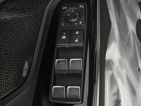 Lexus LX, IV фото №15