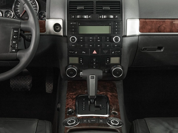 Volkswagen Touareg, I Рестайлинг фото №20