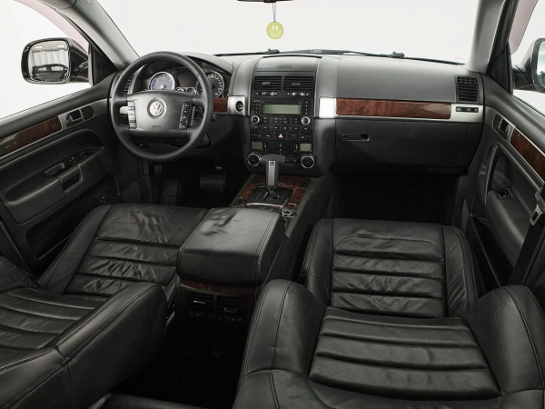 Volkswagen Touareg, I Рестайлинг фото №9