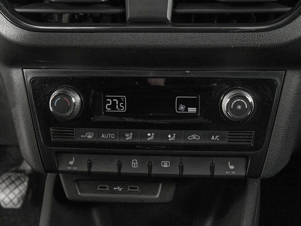 Skoda Rapid, II фото №18