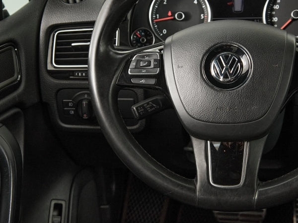 Volkswagen Touareg, II фото №10