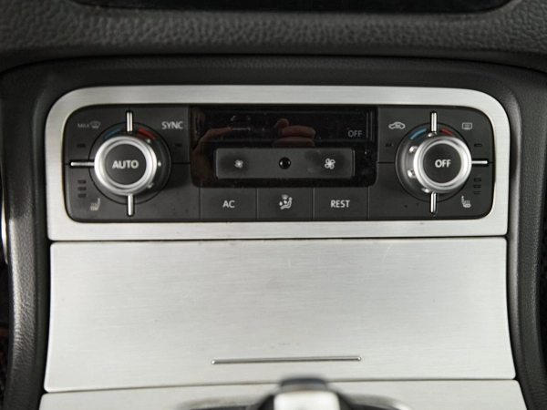 Volkswagen Touareg, II фото №18