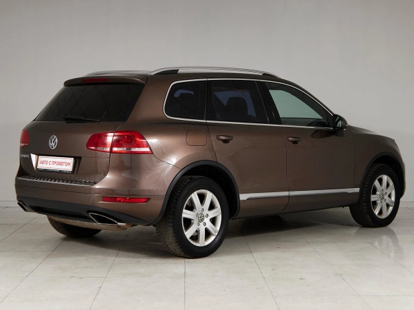 Volkswagen Touareg, II фото №6